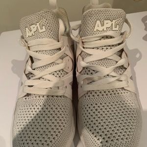APL grey/white sneaker